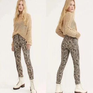 New Free People Raw trim High rise jegging jean two faced snakeskin OB1026916